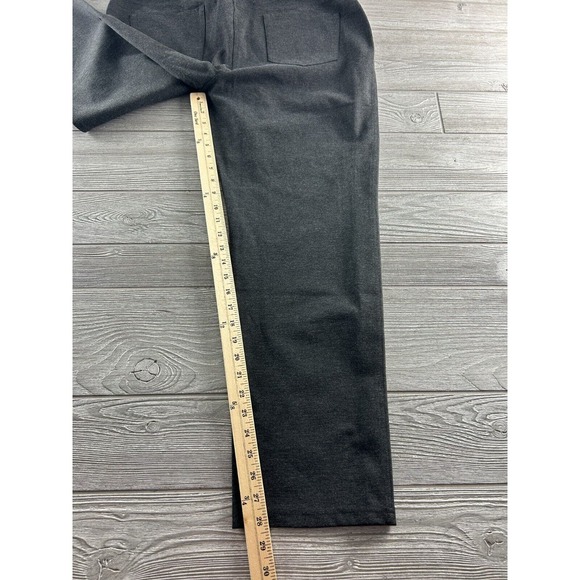 Chico's Women's 3 Short Gray Rayon Blend Straight Leg Pants Stretch - Picture 4 of 9